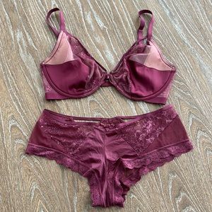 Victoria’s Secret Very Sexy Unlined Plunge Bra and Panty Set